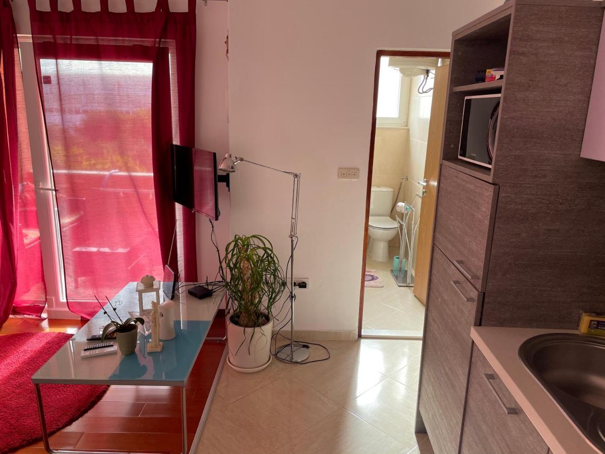 Dumina Apartment *